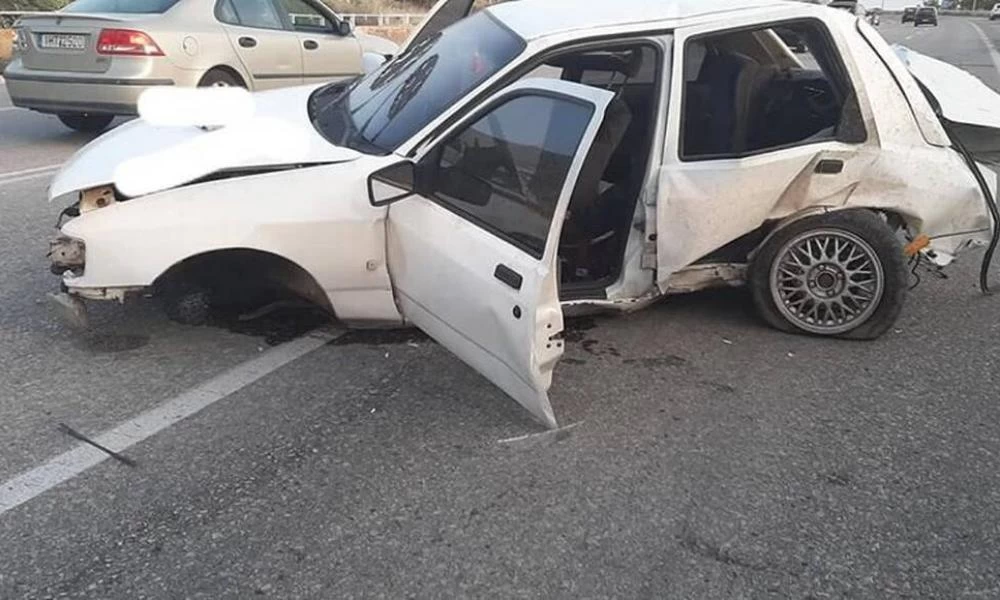 Σοβαρό τροχαίο για Ελληνίδα ηθοποιό - Διαλύθηκε το αυτοκίνητό της - Εικόνες